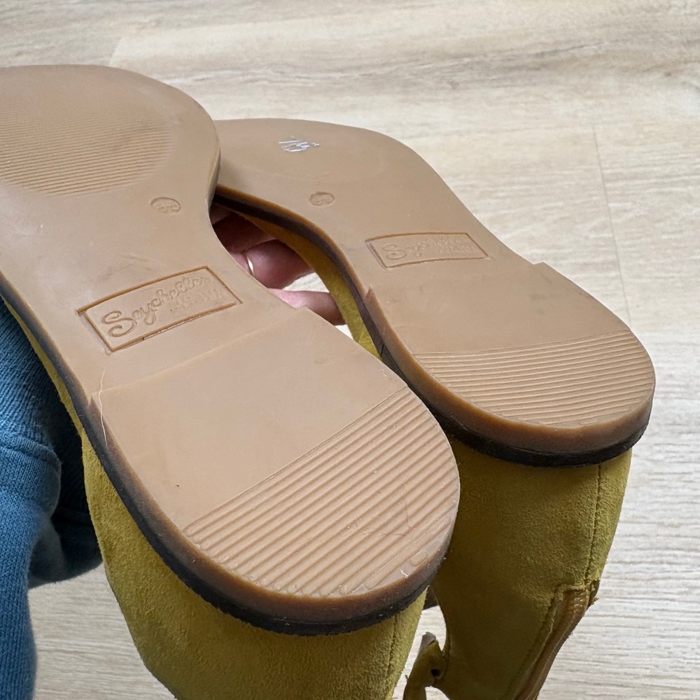 Seychelles Suede Ruffle Ankle Strap Flat Sandals Women's 8.5 - Picture 4 of 6